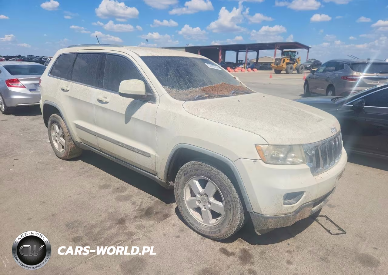2011 Jeep Grand Cherokee Laredo VIN:1J4RS4GG5BC710003 - 4