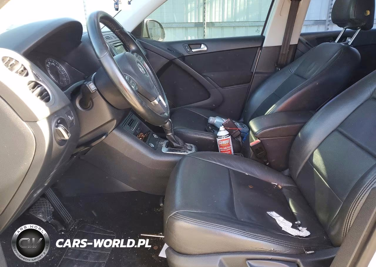 2017 Volkswagen Tiguan S VIN:WVGAV7AX1HK042991 - 7