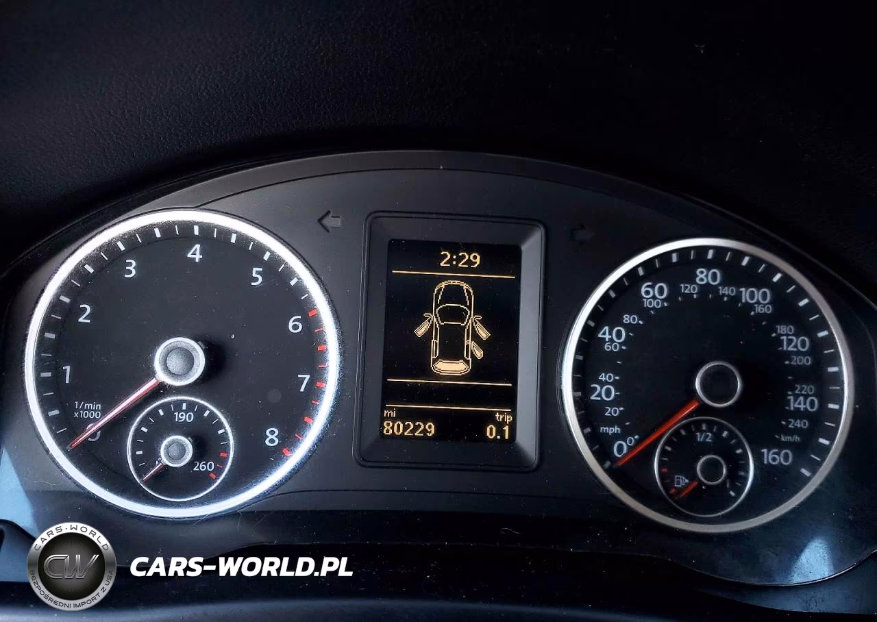 2017 Volkswagen Tiguan S VIN:WVGAV7AX1HK042991 - 9