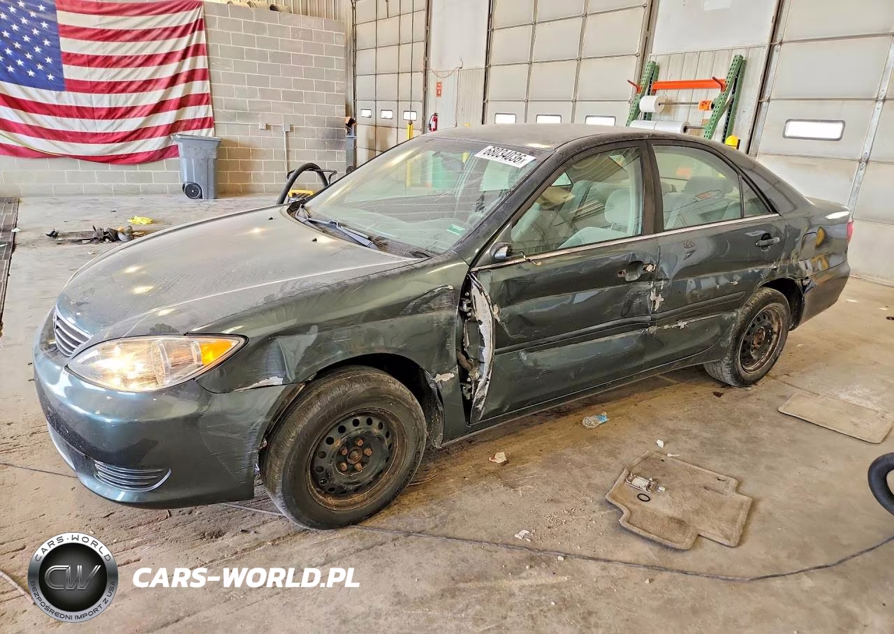 2005 Toyota Camry Le