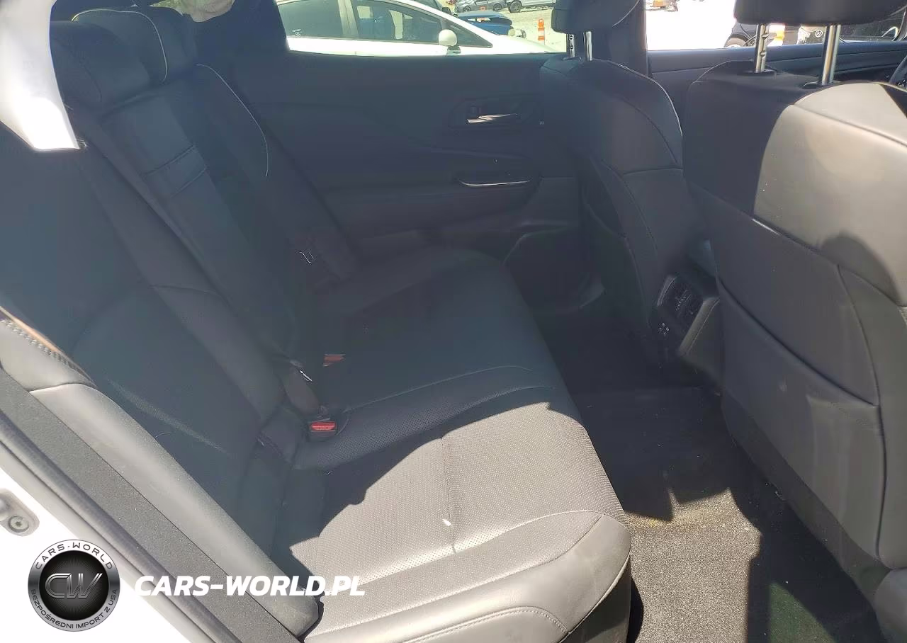 2023 Toyota Crown Limited VIN:JTDAAAAF0P3010594 - 10