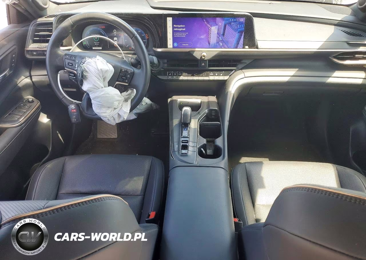 2023 Toyota Crown Limited VIN:JTDAAAAF0P3010594 - 8