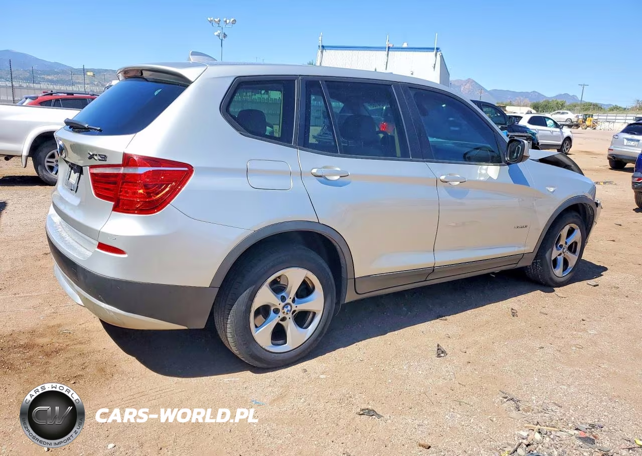 2011 BMW X3 xDrive28I VIN:5UXWX5C53BL703764 - 3