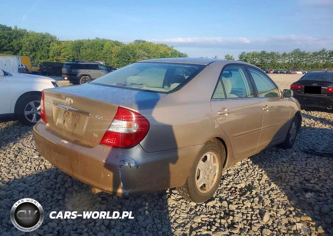 2002 Toyota Camry Le V6 VIN:4T1BF32K72U506357 - 3