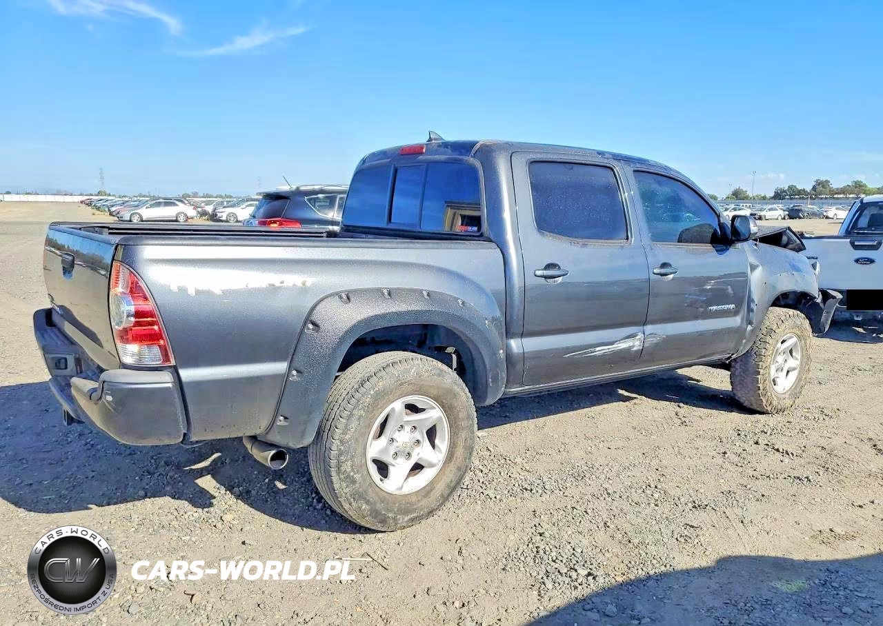 2015 Toyota Tacoma Double Cab Prerunner VIN:3TMJU4GN9FM174530 - 3