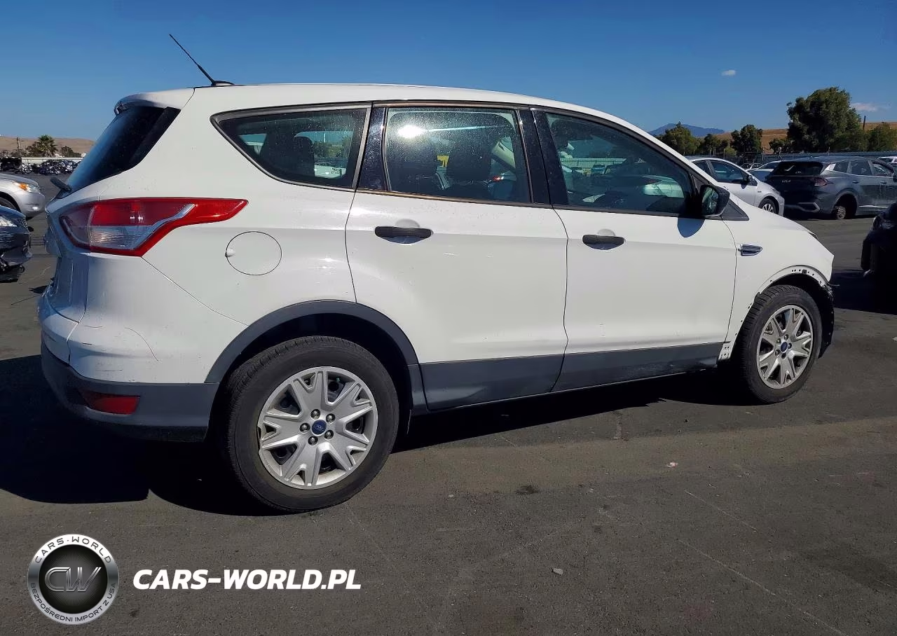 2015 Ford Escape S VIN:1FMCU0F72FUC13034 - 3