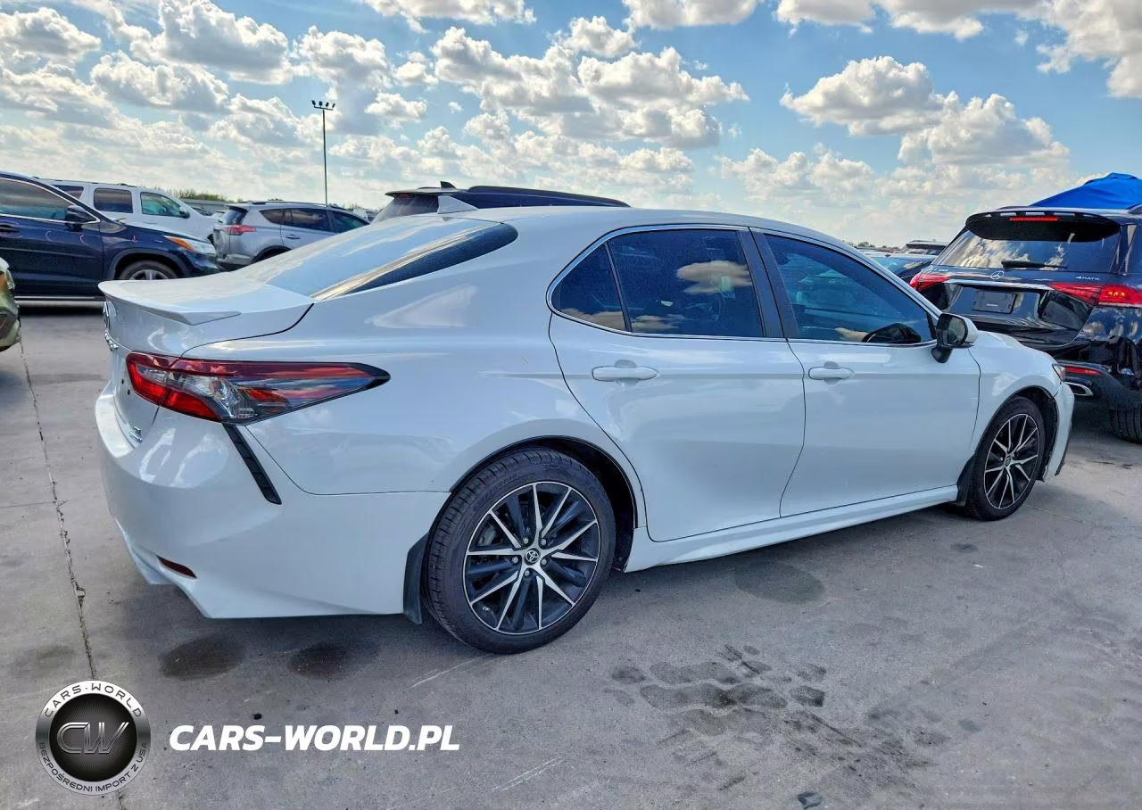 2024 Toyota Camry Hybrid Se VIN:4T1S31AK2RU060692 - 3