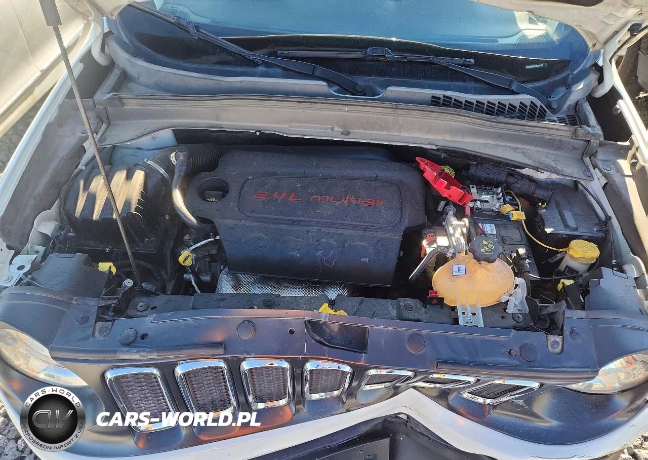 2018 Jeep Renegade Latitude VIN:ZACCJBBB3JPJ35289 - 12