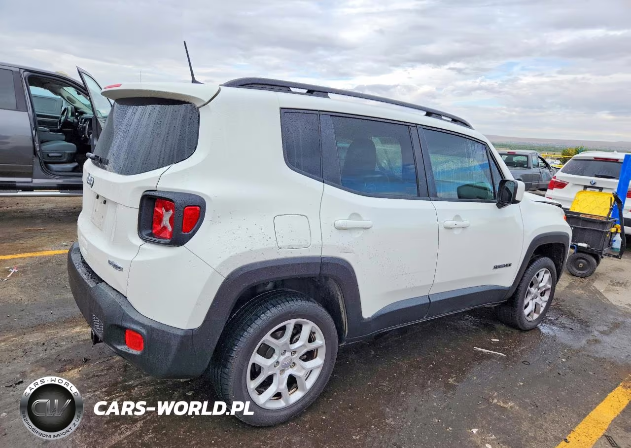 2018 Jeep Renegade Latitude VIN:ZACCJBBB3JPJ35289 - 3
