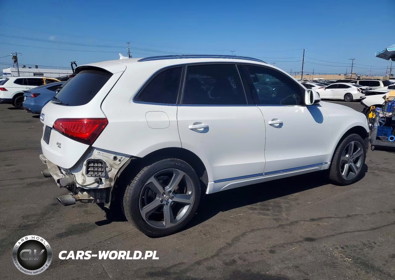 2014 Audi Q5 Premium Plus VIN:WA1LFAFP7EA076641 - 3