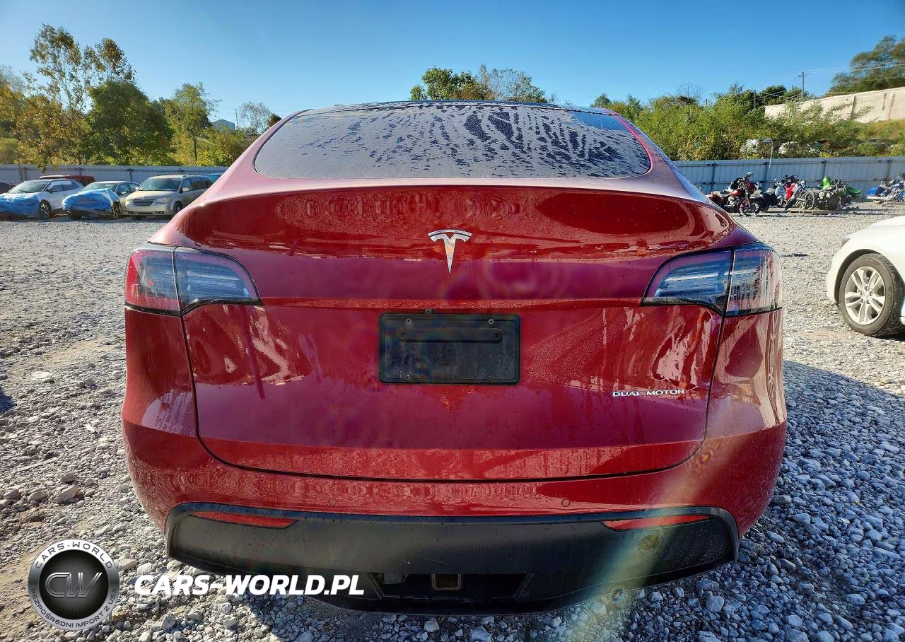 2021 Tesla Model Y VIN:5YJYGDEE3MF210853 - 6