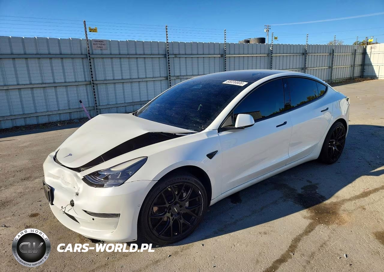 2022 Tesla Model 3 – zdjęcie 1 z 12
