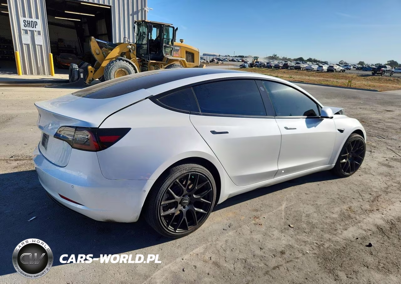 2022 Tesla Model 3 VIN:5YJ3E1EAXNF144976 - 3