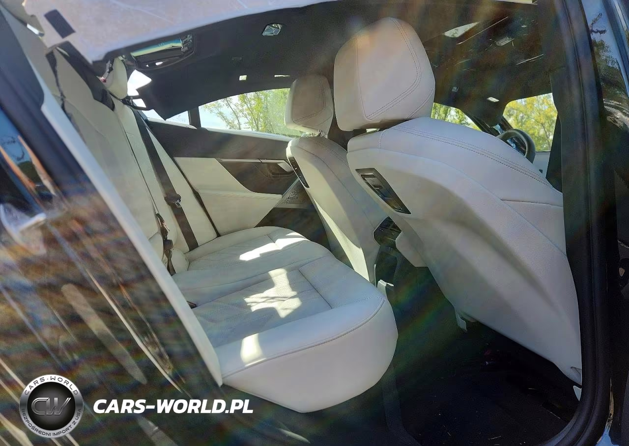 2026 BMW 530 Xi VIN:WBA53FJ03TCV30509 - 10