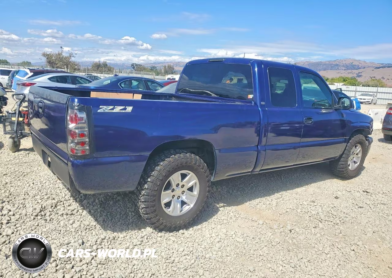 2001 Chevrolet Silverado C1500 VIN:2GCEC19W811158084 - 3