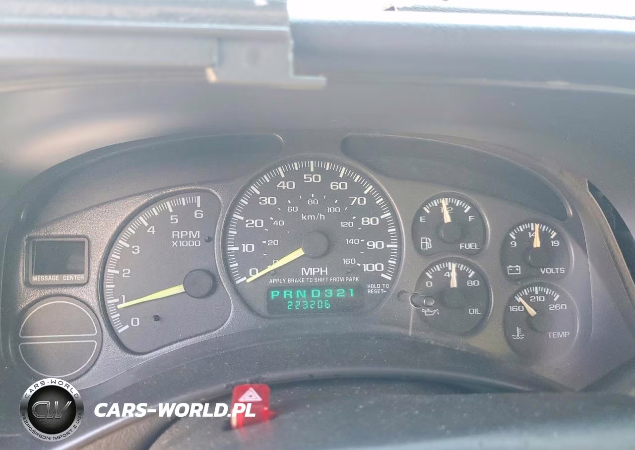 2001 Chevrolet Silverado C1500 VIN:2GCEC19W811158084 - 9