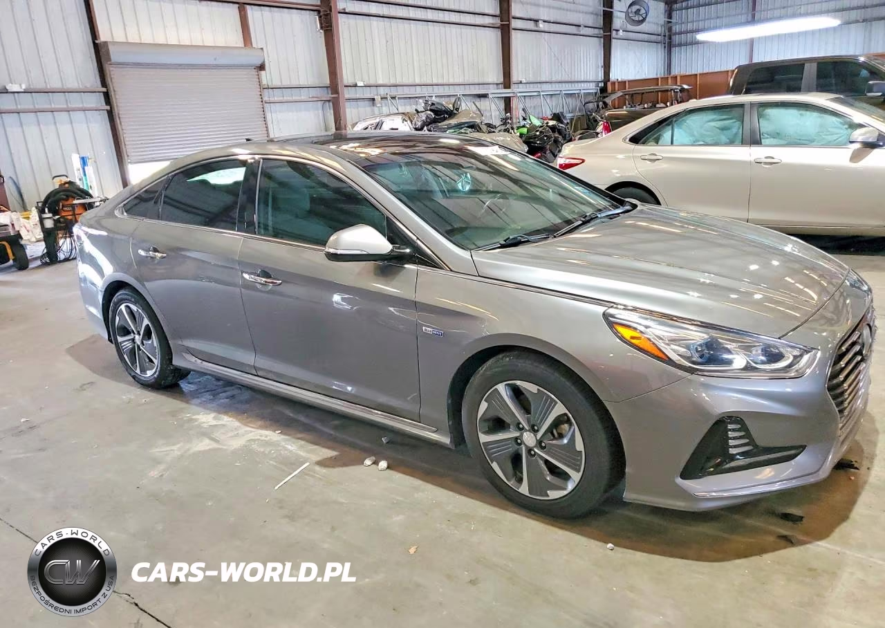 2018 Hyundai Sonata Hybrid Limited VIN:KMHE34L3XJA083356 - 4