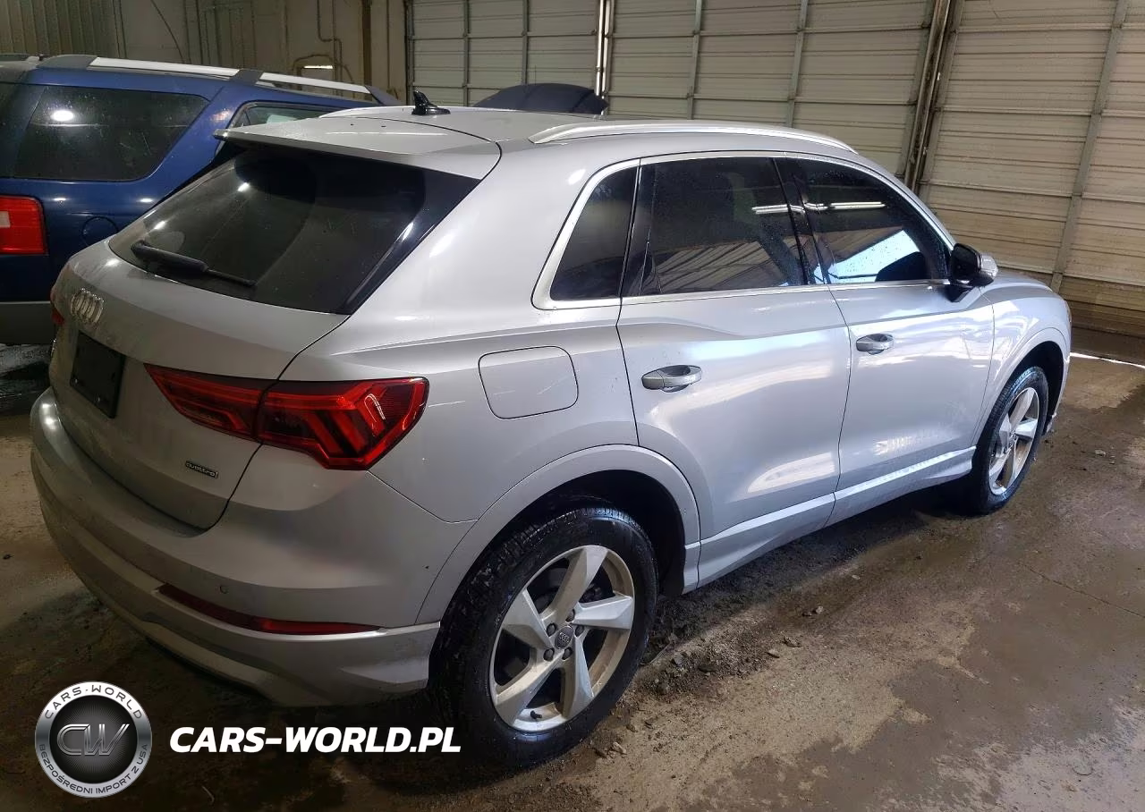 2020 Audi Q3 Premium VIN:WA1AECF35L1045677 - 3