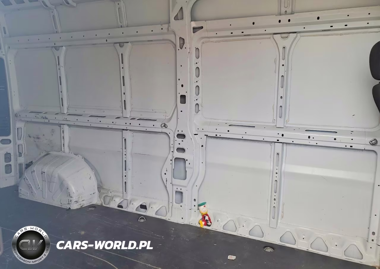 2023 Ram Promaster 2500 Delivery Van VIN:3C6LRVDG4PE533839 - 11