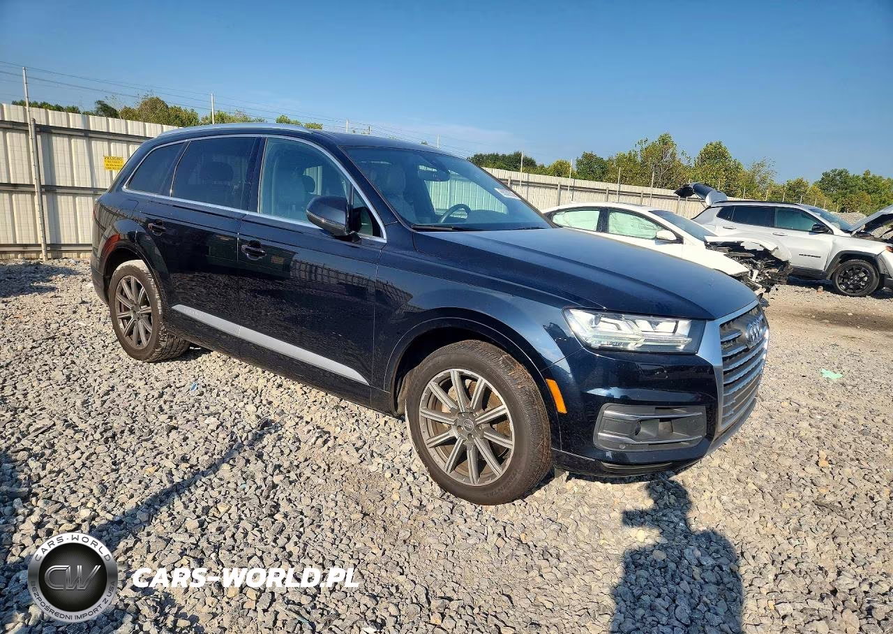 2017 Audi Q7 Premium Plus VIN:WA1LAAF70HD036239 - 4