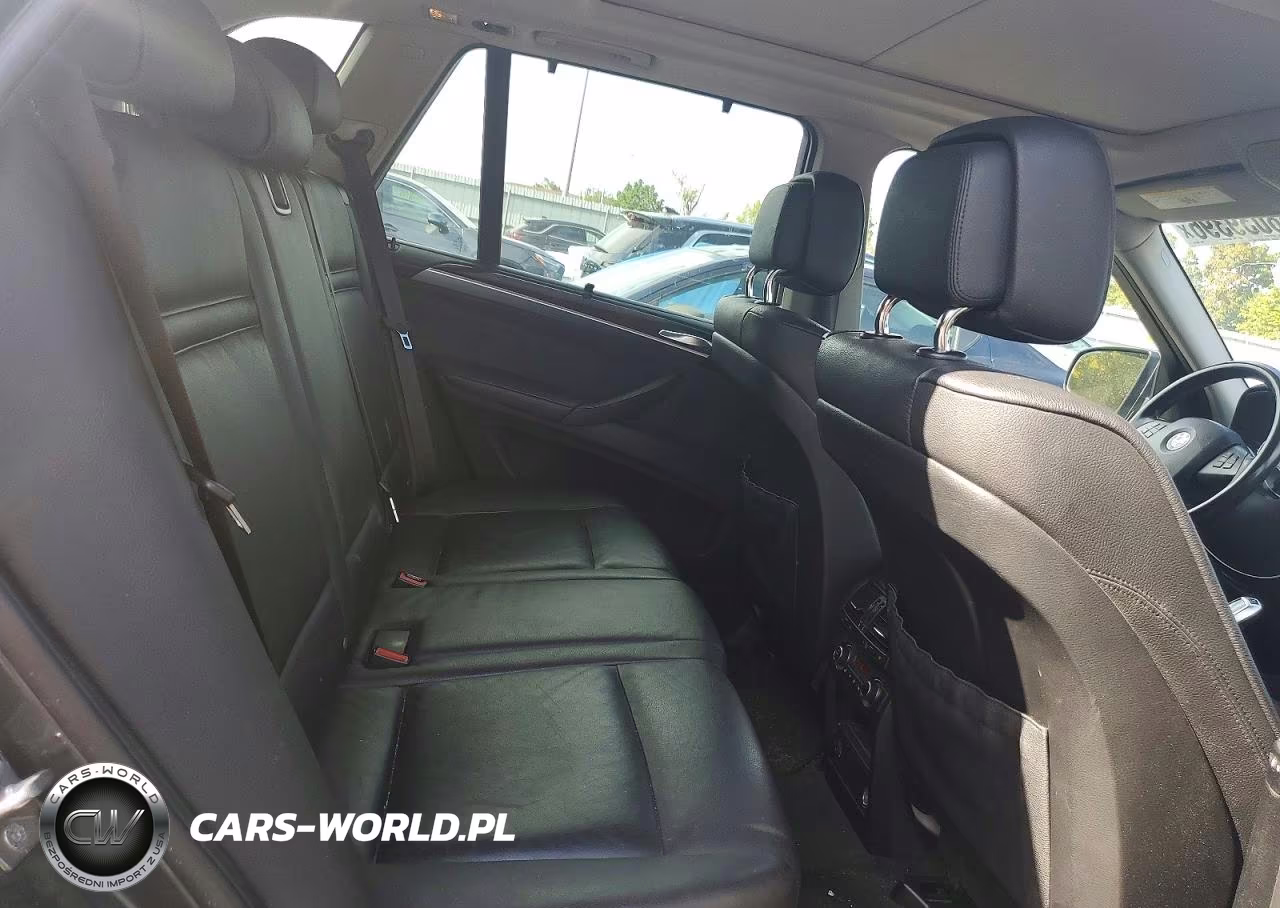 2012 BMW X5 xDrive35I VIN:5UXZV4C51CL992335 - 11