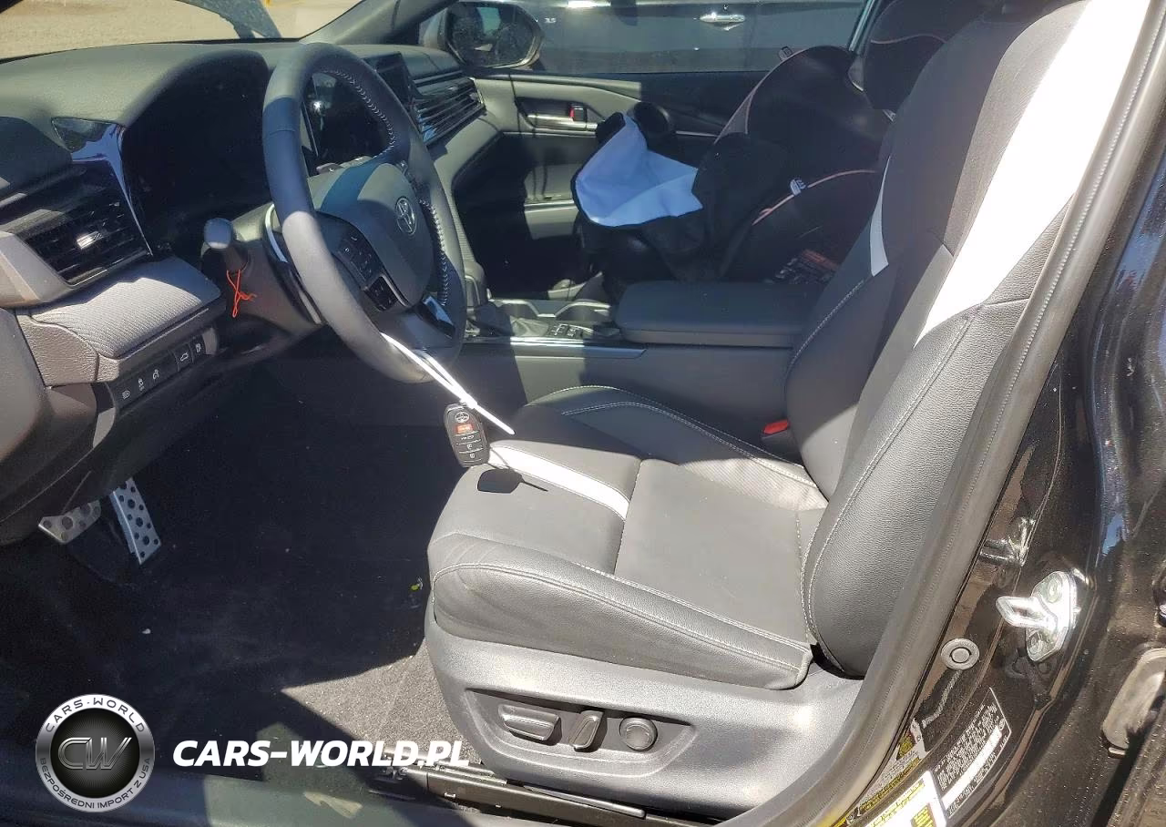 2026 Toyota Camry Se VIN:4T1DAACKXTU744439 - 7