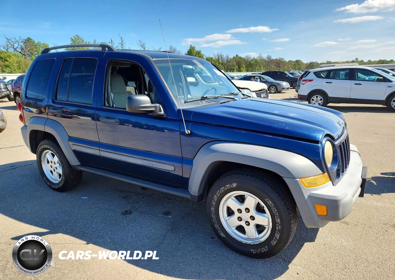 2005 Jeep Liberty Sport VIN:1J4GL48K75W677144 - 4