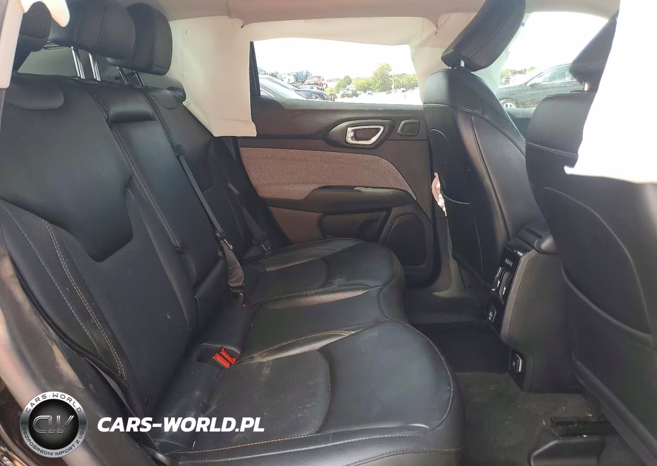 2022 Jeep Compass Latitude Lux VIN:3C4NJDFB0NT183123 - 10