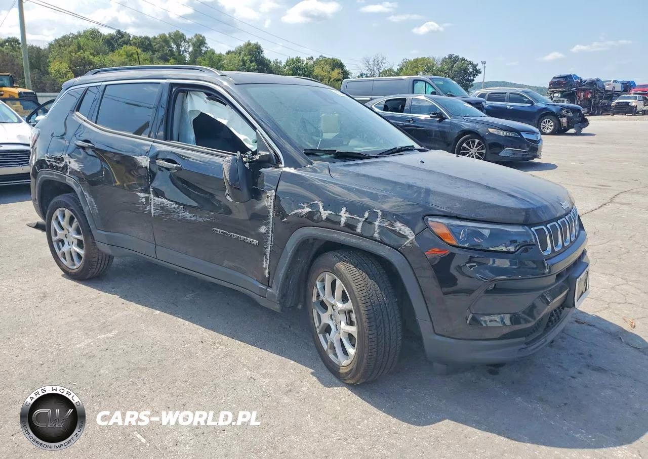2022 Jeep Compass Latitude Lux VIN:3C4NJDFB0NT183123 - 4