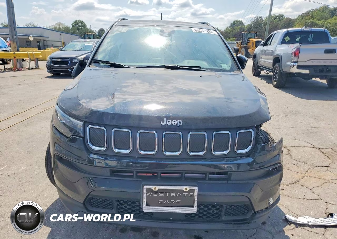 2022 Jeep Compass Latitude Lux VIN:3C4NJDFB0NT183123 - 5