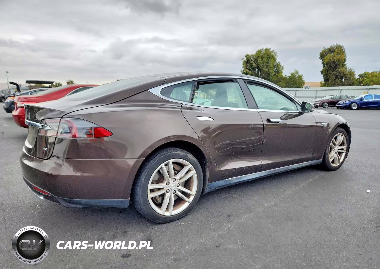 2014 Tesla Model S VIN:5YJSA1S17EFP29414 - 3