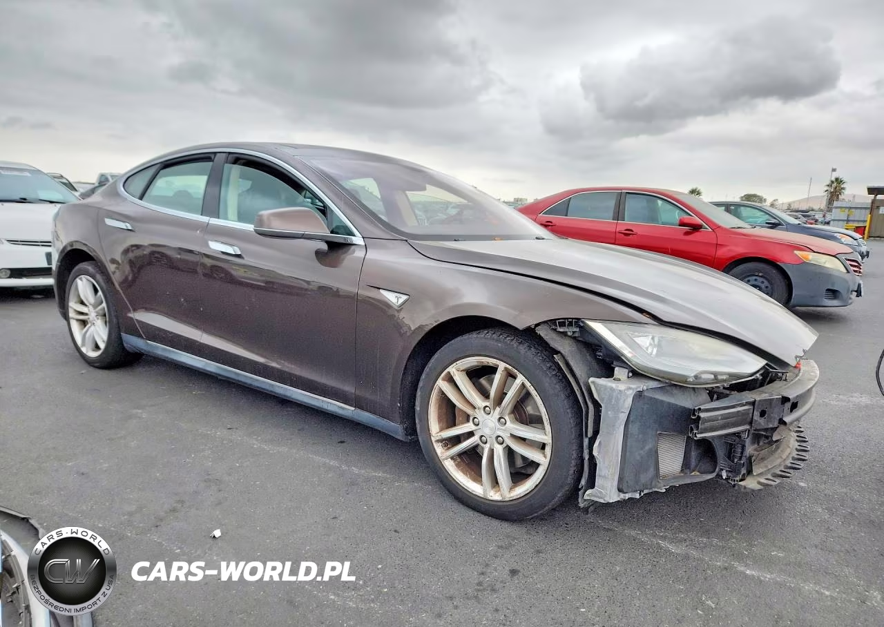 2014 Tesla Model S VIN:5YJSA1S17EFP29414 - 4