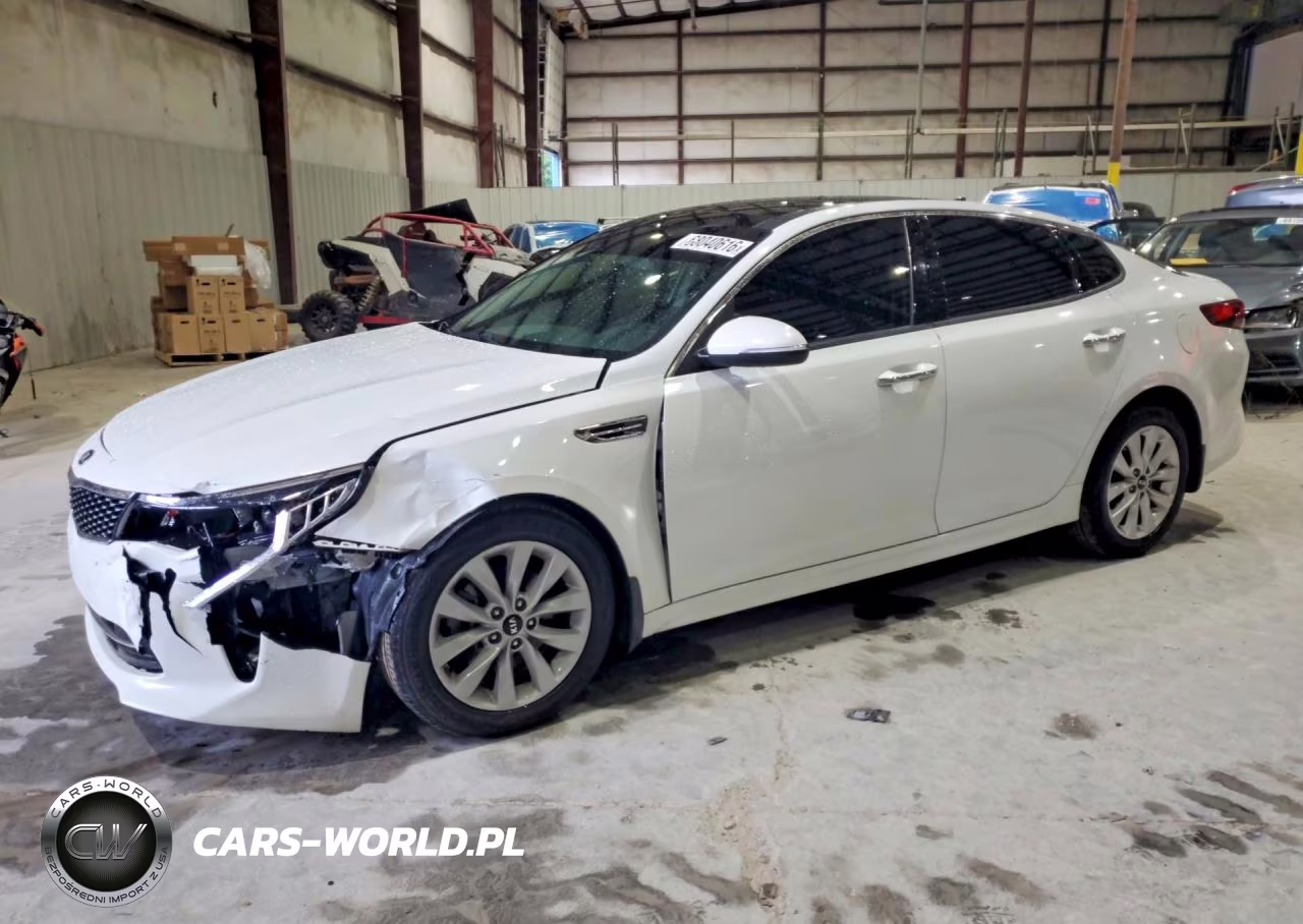 2018 Kia Optima S VIN:5XXGT4L31JG242153 - 1