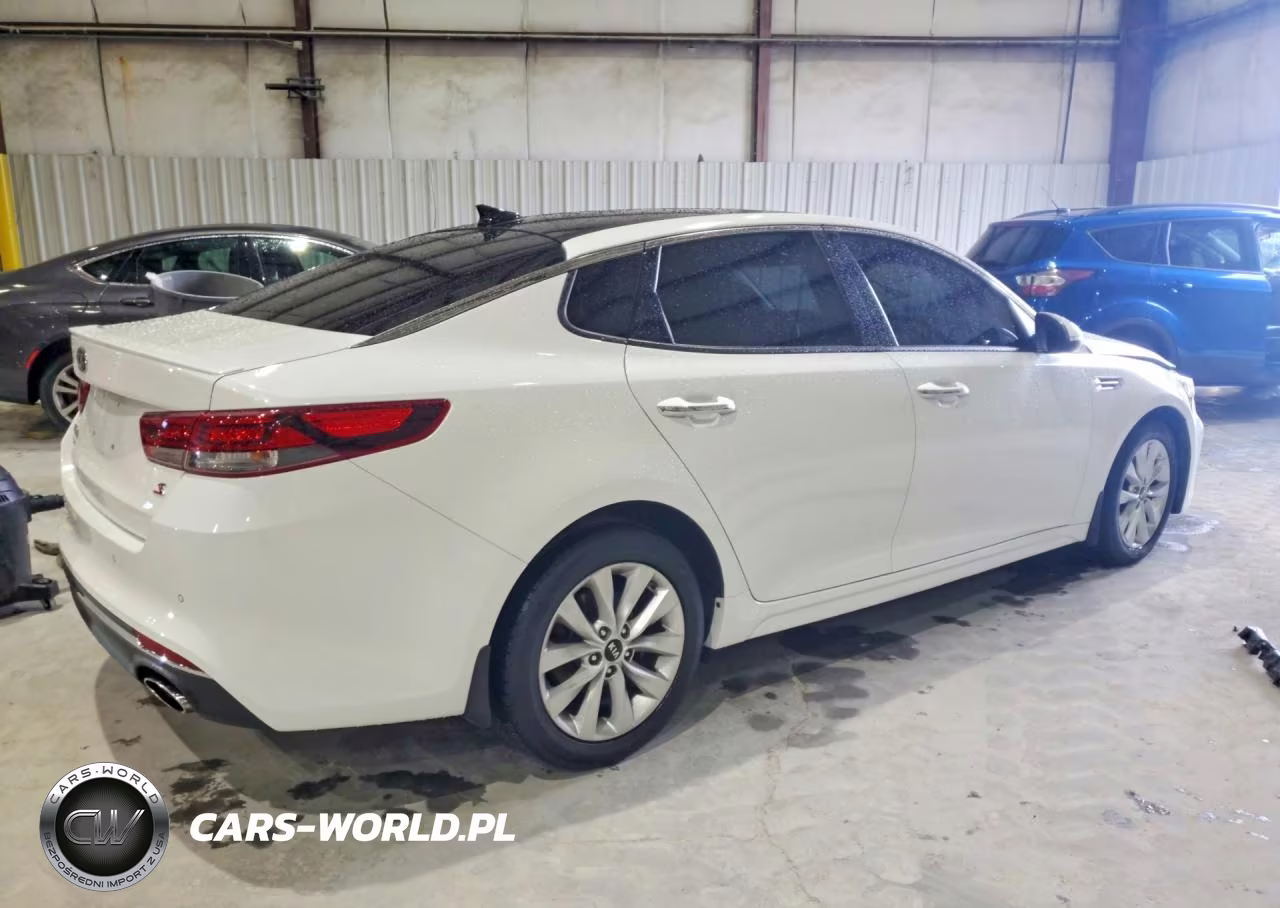 2018 Kia Optima S VIN:5XXGT4L31JG242153 - 3