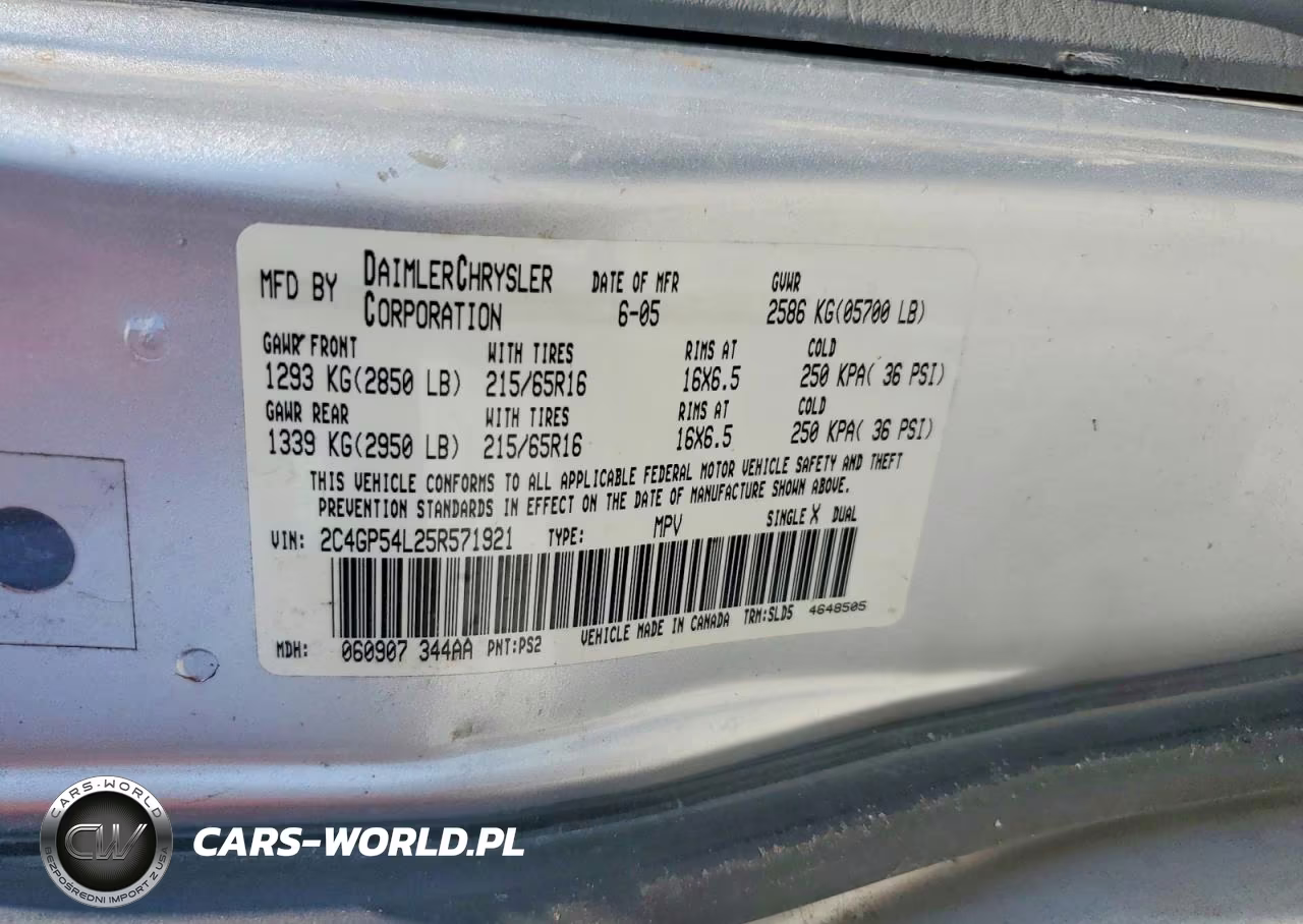 2005 Chrysler Town And Country Touring VIN:2C4GP54L25R571921 - 13