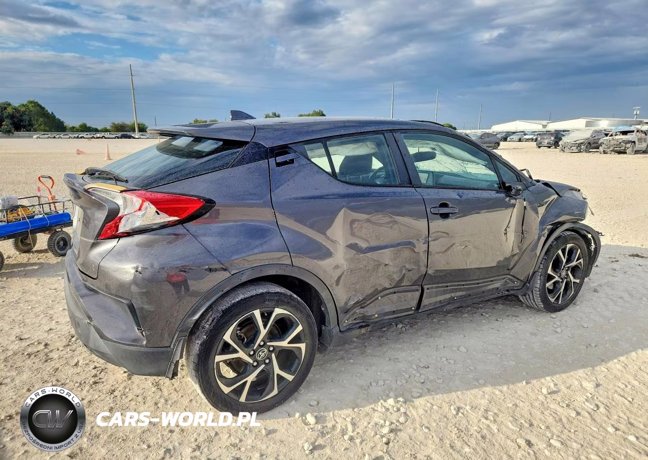 2018 Toyota C-Hr Xle Premium VIN:NMTKHMBX5JR058024 - 3
