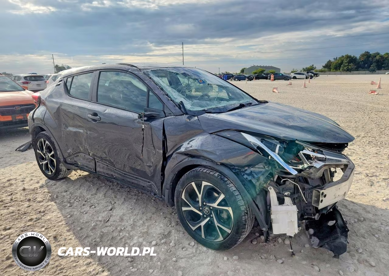 2018 Toyota C-Hr Xle Premium VIN:NMTKHMBX5JR058024 - 4