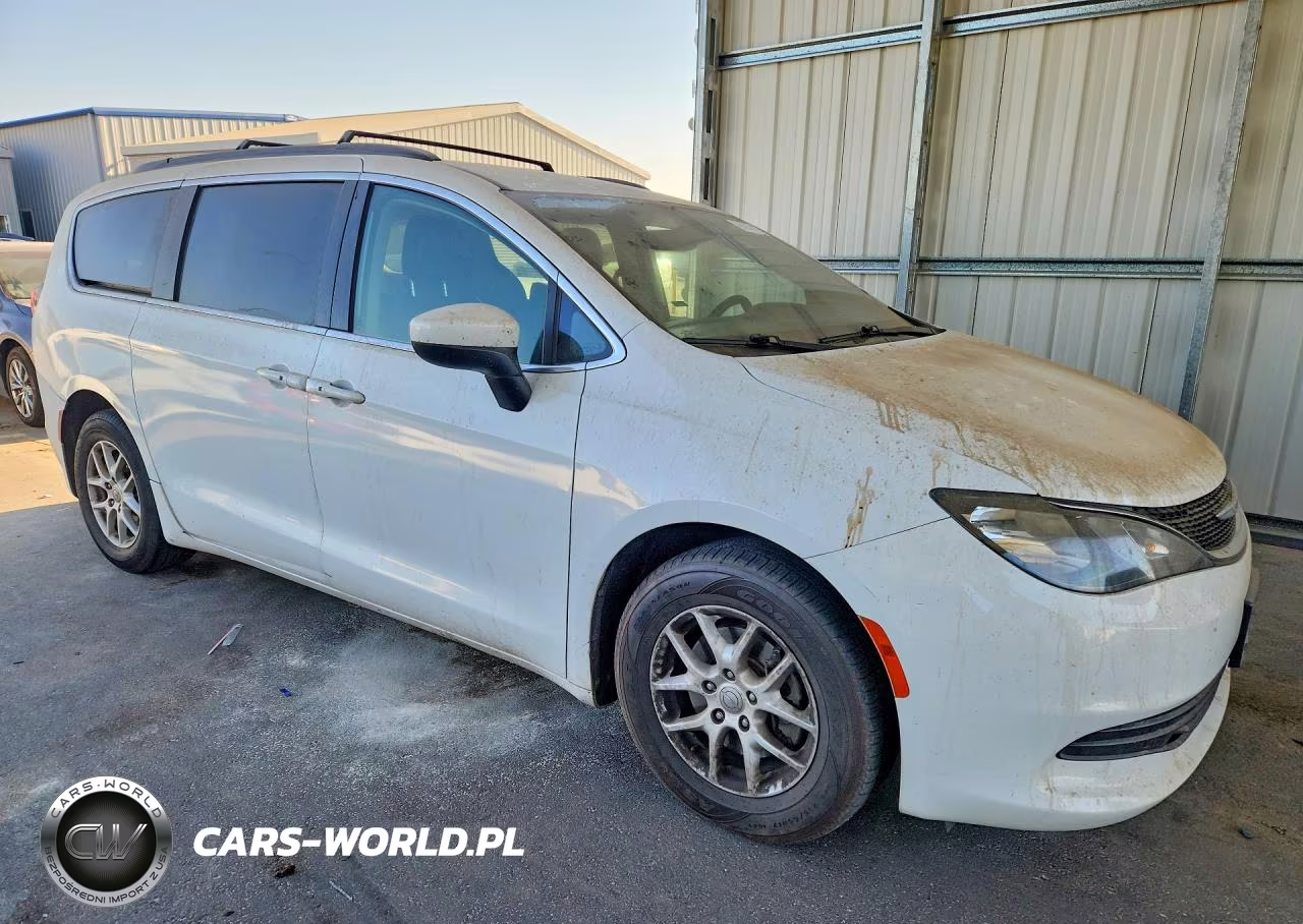 2020 Chrysler Voyager Lxi VIN:2C4RC1DG9LR262122 - 4