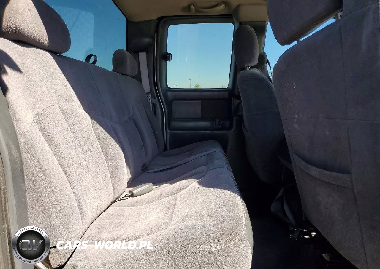 2002 Chevrolet Silverado C1500 VIN:2GCEC19V821348735 - 10