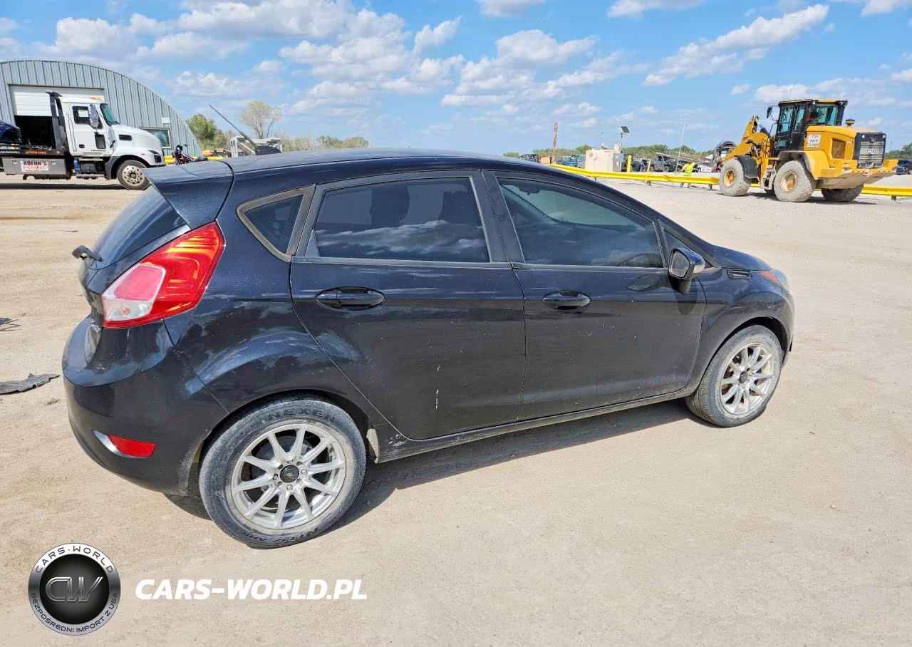 2015 Ford Fiesta Se VIN:3FADP4EJ2FM129391 - 3