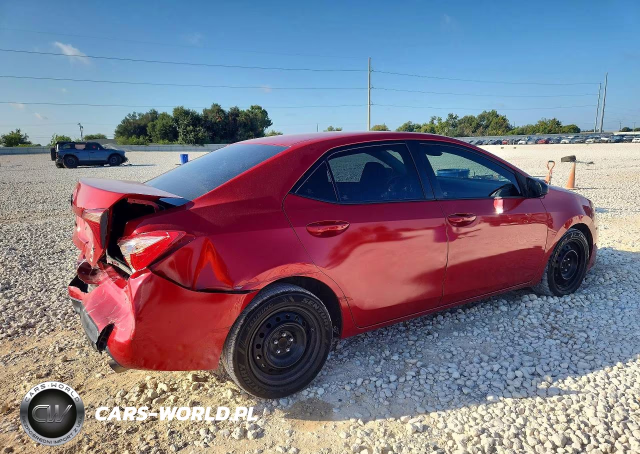 2017 Toyota Corolla Le VIN:5YFBURHE2HP677246 - 3