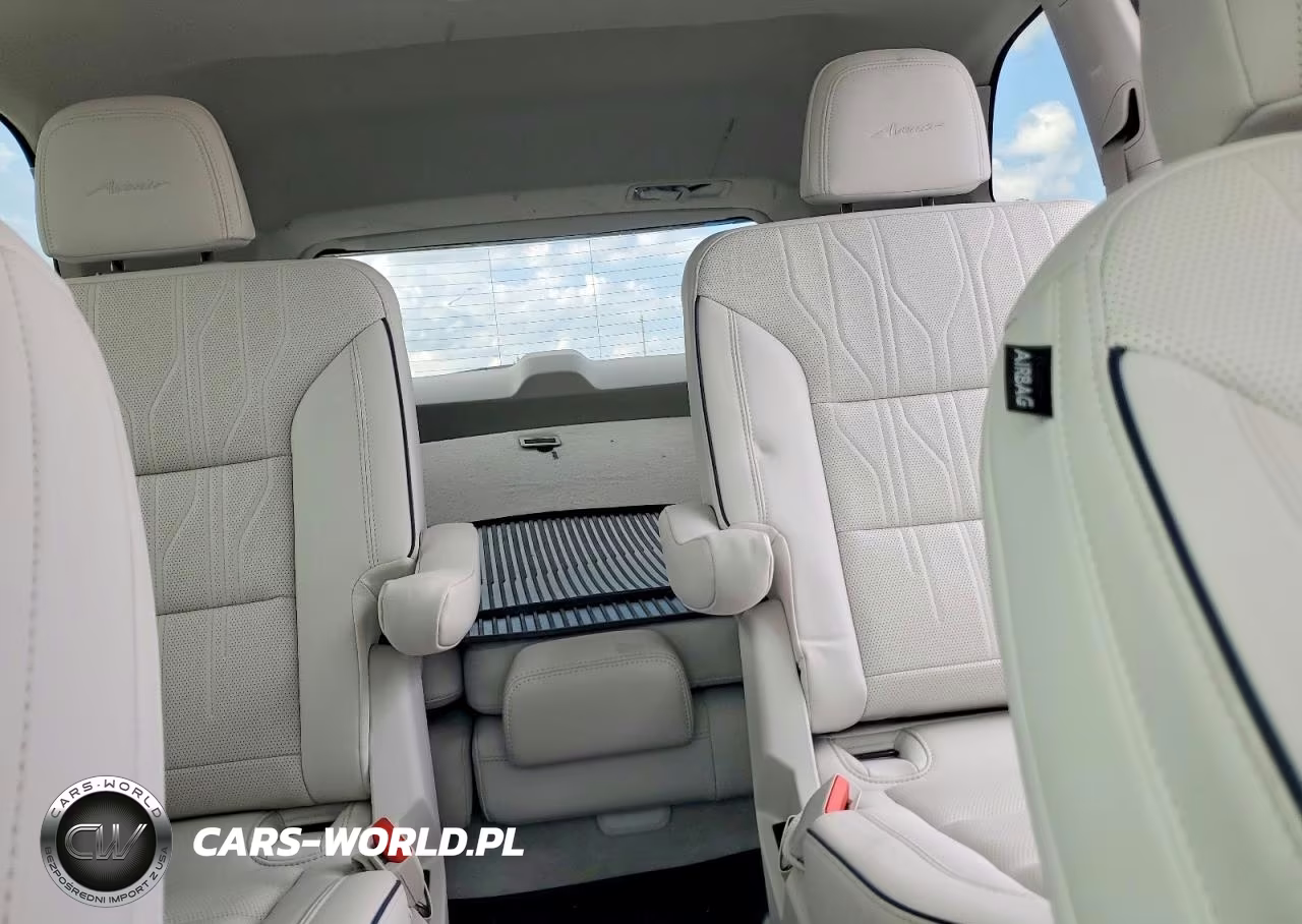 2025 Buick Enclave Avenir VIN:5GAERCRS1SJ276848 - 10