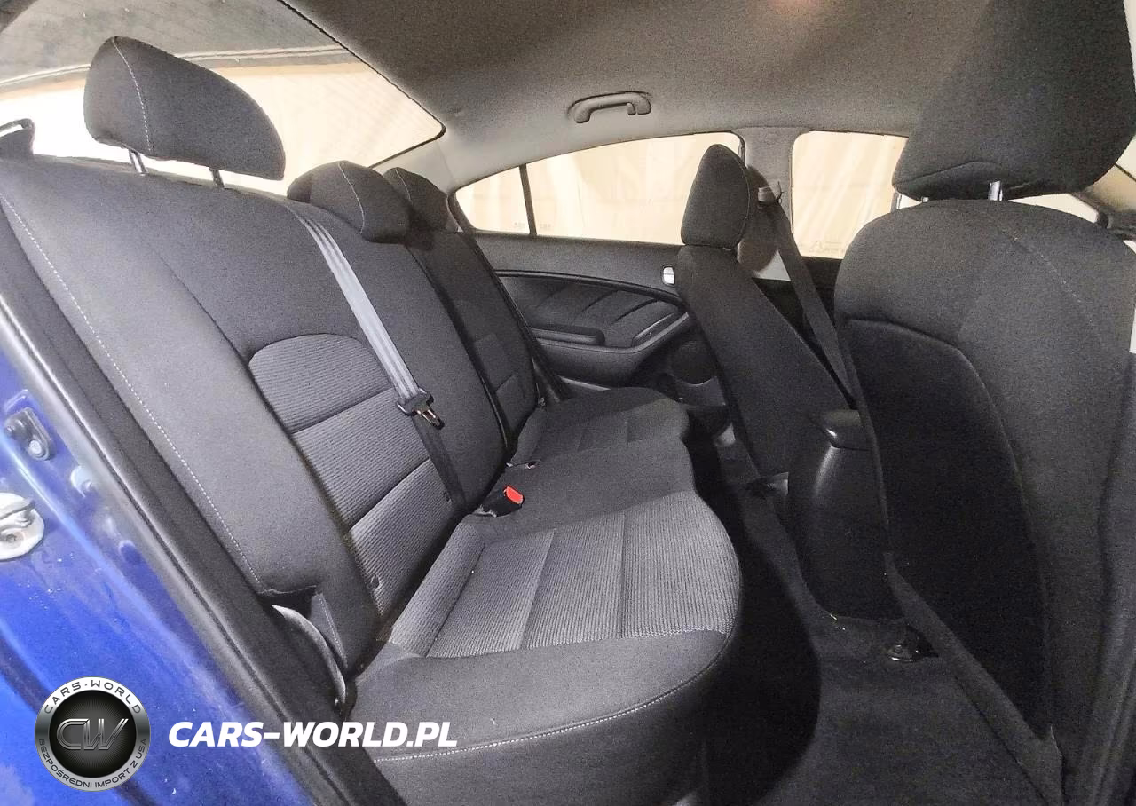 2018 Kia Forte Lx VIN:3KPFK4A71JE167984 - 10