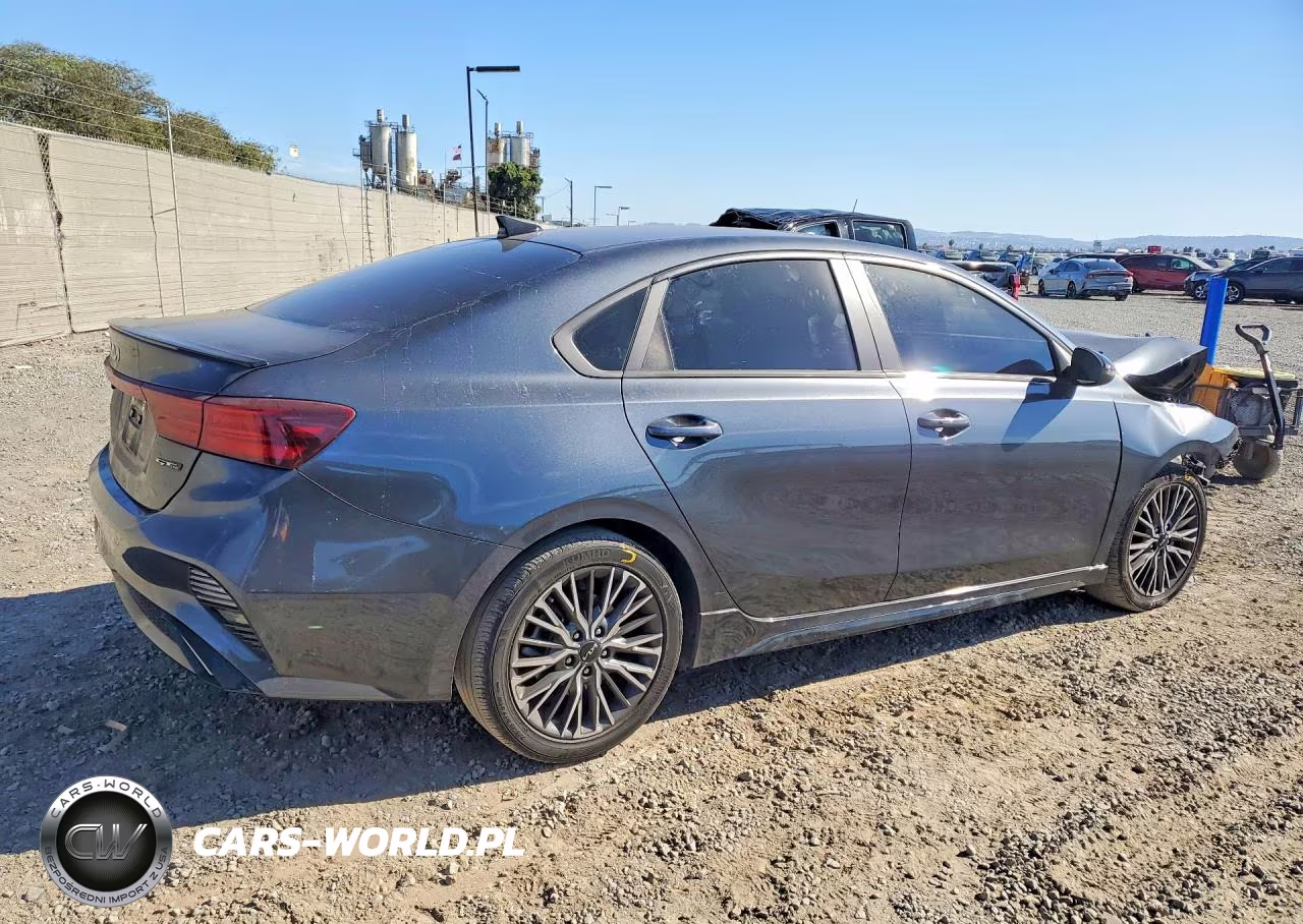 2024 Kia Forte Gt Line VIN:3KPF54AD8RE732479 - 3