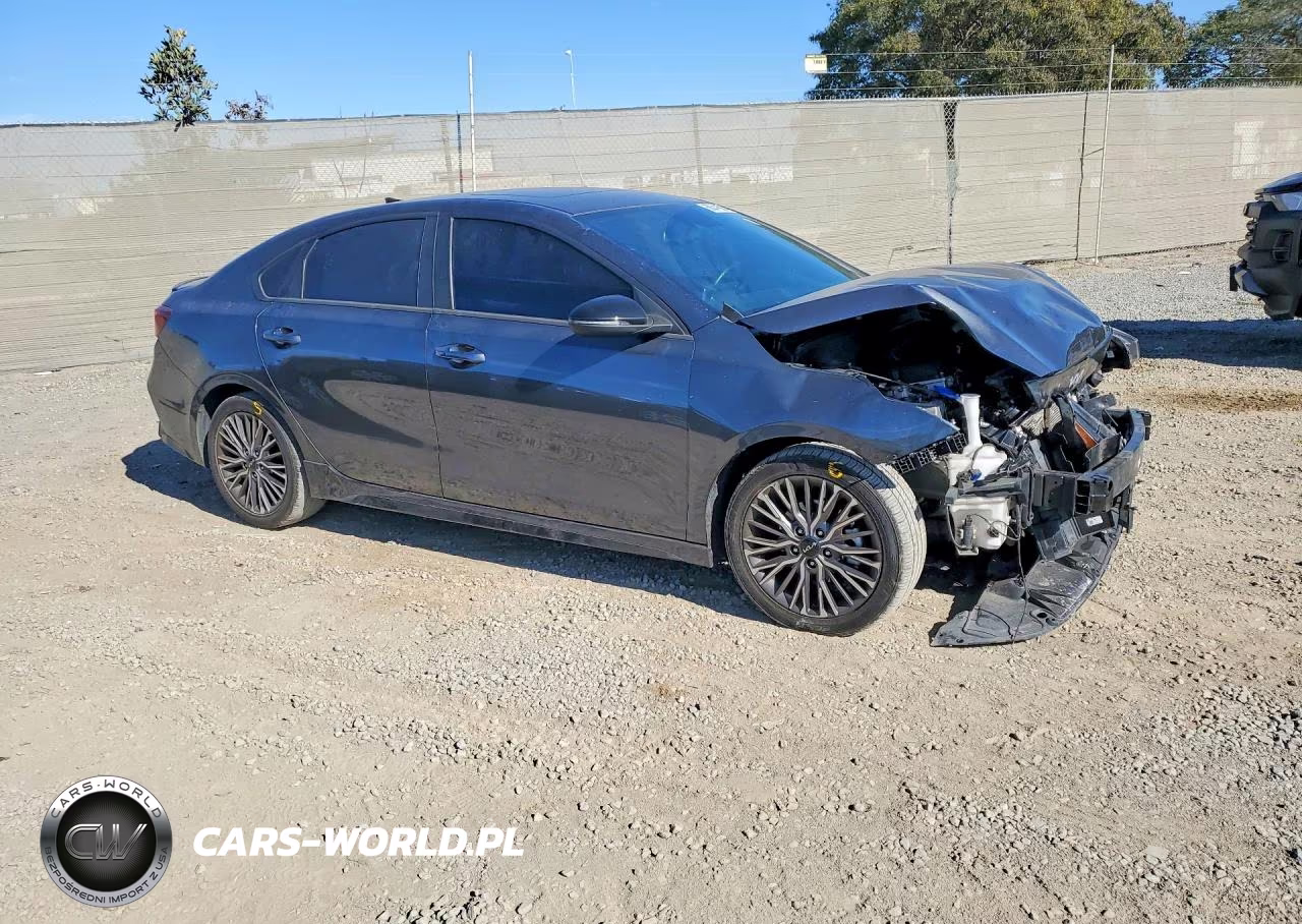 2024 Kia Forte Gt Line VIN:3KPF54AD8RE732479 - 4