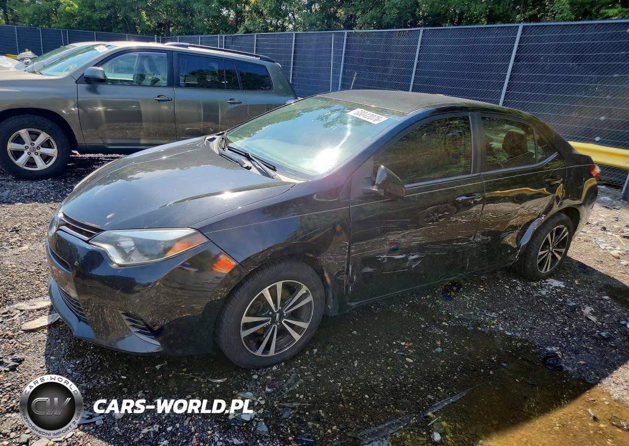 2015 Toyota Corolla Le VIN:2T1BURHE3FC328240 - 1