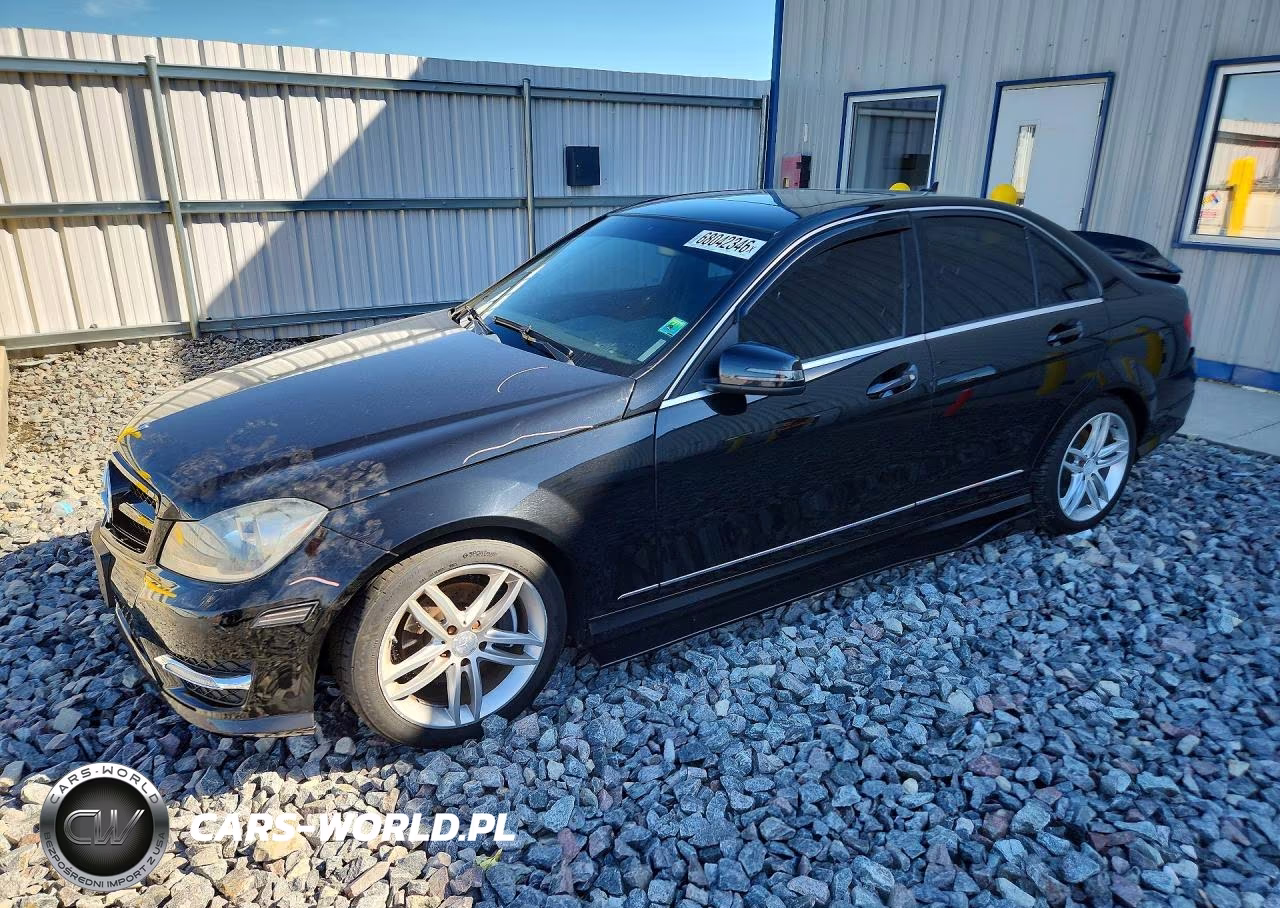2012 Mercedes-Benz C 300 4Matic – zdjęcie 1 z 12