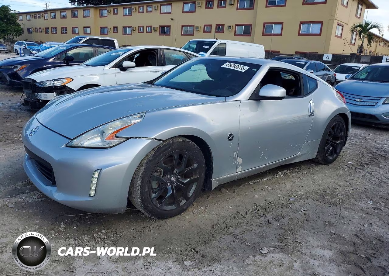 2016 Nissan 370Z Base