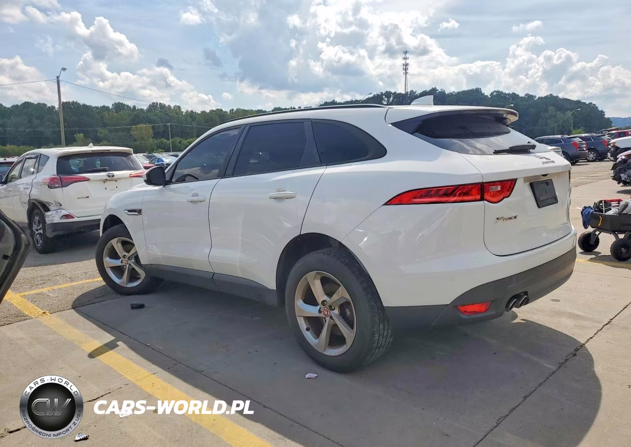 2018 Jaguar F-Pace Premium VIN:SADCJ2FN7JA255544 - 2
