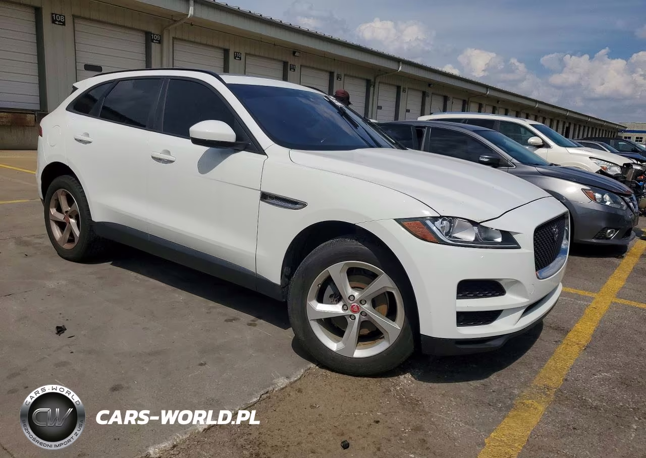 2018 Jaguar F-Pace Premium VIN:SADCJ2FN7JA255544 - 4